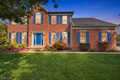 925 Tyler Cir, Stewartsville, NJ 08886