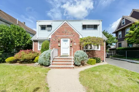 62 Knapp Ave, Clifton, NJ 07011