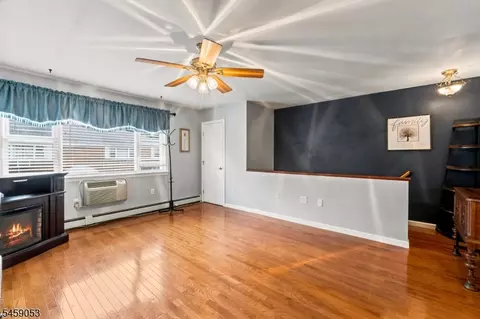 Living - 1135 Valley Rd # B, Wayne, NJ 07470 photo 2 of 2