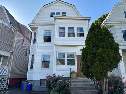 93 Steuben St, East Orange, NJ 07018
