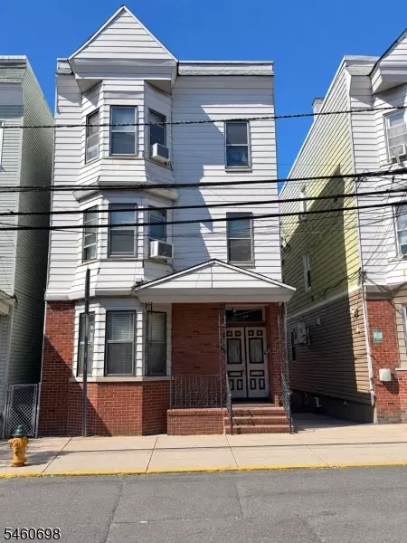 76 Ann St, Newark, NJ 07105