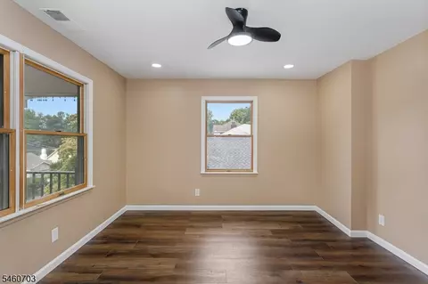 Bedroom - 10 Cayuga Trl, Wayne, NJ 07470 photo 2 of 4