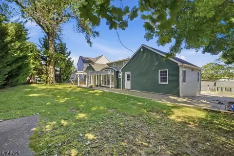 Exterior - 1569 Alps Rd, Wayne, NJ 07470 photo 8 of 8