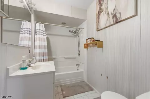 Bath - 1569 Alps Rd, Wayne, NJ 07470 photo 3 of 3