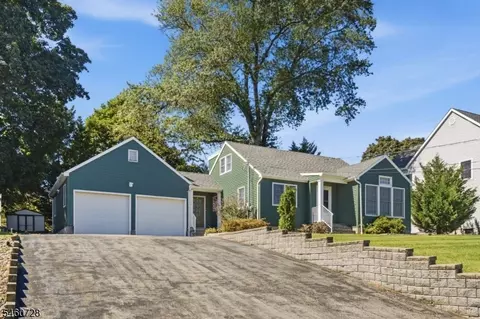 Exterior - 1569 Alps Rd, Wayne, NJ 07470 photo 2 of 8