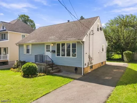 454 Lasalle Ave, Hasbrouck Heights, NJ 07604