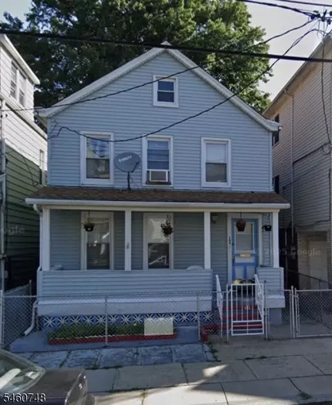153 S Park St #2, Elizabeth City, NJ 07206