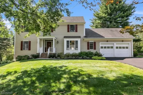 34 Deer Run, Millington, NJ 07946