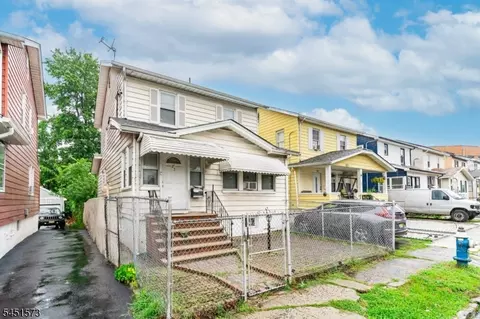 27 Philip Pl, Irvington, NJ 07111