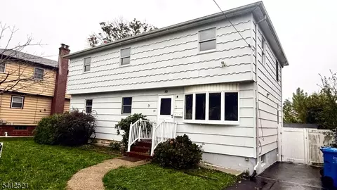 35 Fiat Ave, Iselin, NJ 08830
