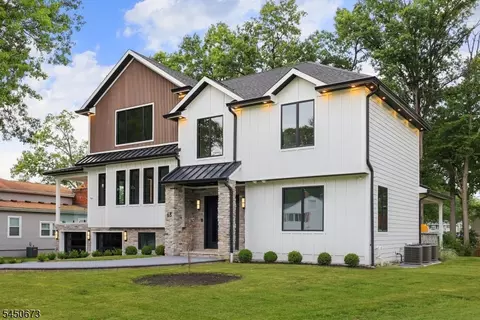 63 Billingsley Dr, Livingston, NJ 07039