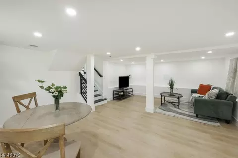 Living - 141 Lund Ave, Edison, NJ 08820 photo 2 of 3