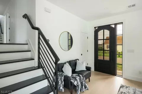 Entry Way - 141 Lund Ave, Edison, NJ 08820 photo 2 of 7