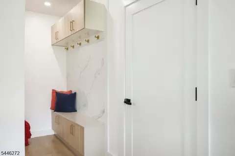 Entry Way - 141 Lund Ave, Edison, NJ 08820 photo 3 of 7