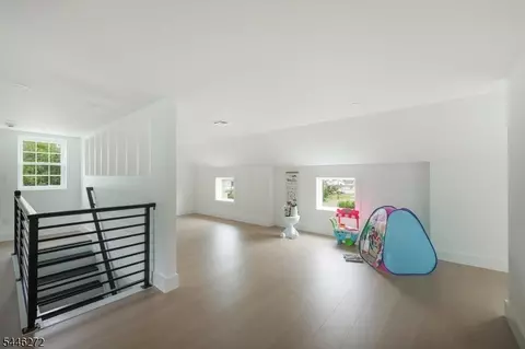 Entry Way - 141 Lund Ave, Edison, NJ 08820 photo 6 of 7