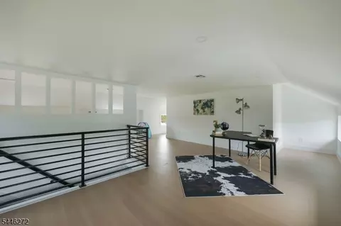 Entry Way - 141 Lund Ave, Edison, NJ 08820 photo 5 of 7