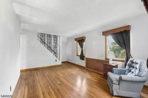212 E Munsell Ave, Linden, NJ 07036
