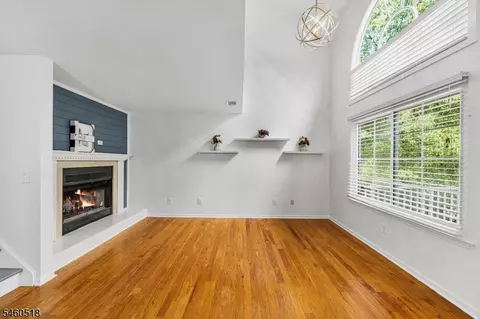 Living - 5 Evans Ct, Bedminster, NJ 07921 photo 1 of 5
