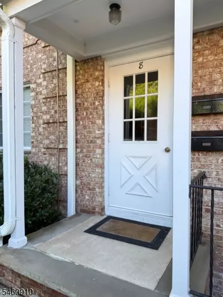 27-33 Corsa Ter #8A, Ridgewood, NJ 07450