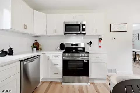 Kitchen - 840-846 Berkeley Ave, Plainfield, NJ 07062 photo 2 of 2