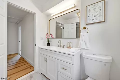 Bath - 840-846 Berkeley Ave, Plainfield, NJ 07062 photo 3 of 3