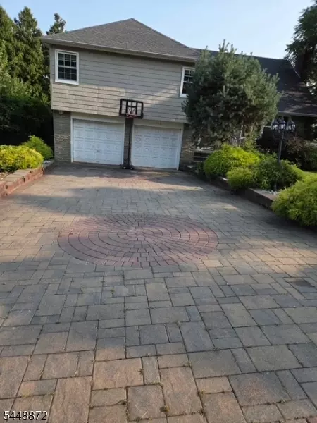 713 Roessner Dr, Union, NJ 07083