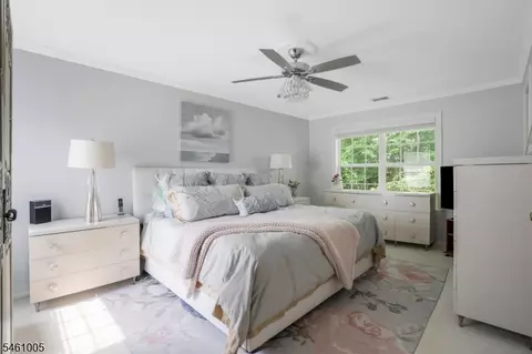 1308 Grandview Ct, Whippany, NJ 07981