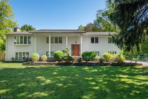 193 Walnut St, Livingston, NJ 07039