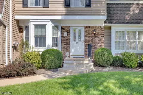 41 Dexter Dr N, Basking Ridge, NJ 07920