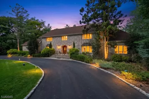 963 Huron Rd, Franklin Lakes, NJ 07417