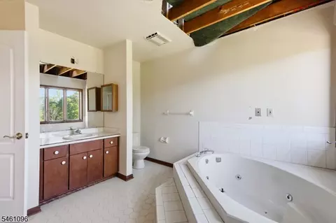 Bath - 59 Elm Dr, Skillman, NJ 08558 photo 4 of 5