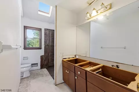Bath - 59 Elm Dr, Skillman, NJ 08558 photo 5 of 5