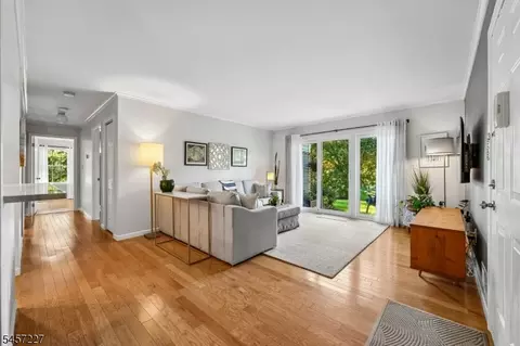 89 Woodward Ln, Basking Ridge, NJ 07920