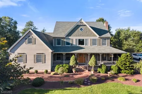 23 Milburn Dr, Hillsborough, NJ 08844