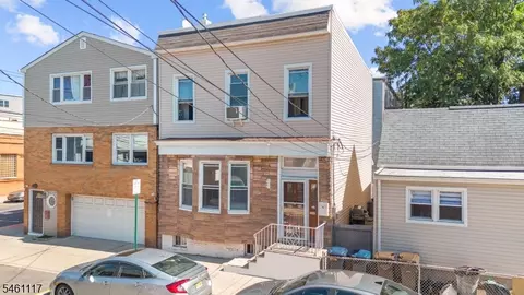 6722 Jackson St, Guttenberg, NJ 07093
