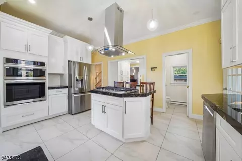 Kitchen - 1001 Central Ave, Plainfield, NJ 07060 photo 3 of 5