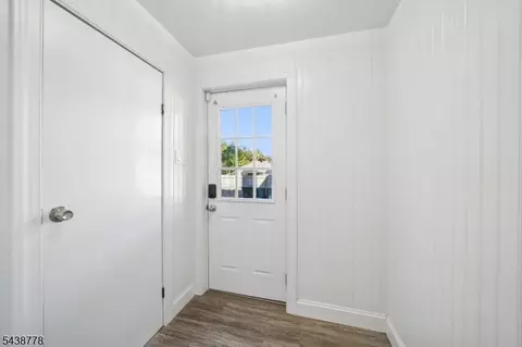 Entry Way - 1001 Central Ave, Plainfield, NJ 07060 photo 4 of 6