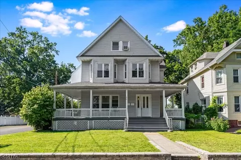 68 Tenafly Rd, Englewood, NJ 07631