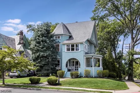 39 Oberlin St, Maplewood, NJ 07040