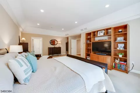 Bedroom - 16 Trinity Pl, Warren, NJ 07059 photo 2 of 7