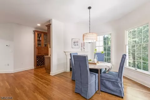 Dining - 16 Trinity Pl, Warren, NJ 07059 photo 4 of 4