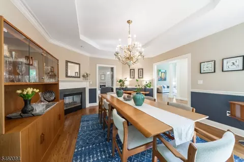 Dining - 16 Trinity Pl, Warren, NJ 07059 photo 2 of 4