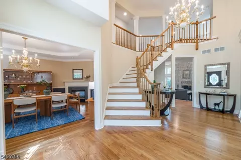 Entry Way - 16 Trinity Pl, Warren, NJ 07059 photo 2 of 6