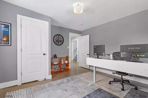 Entry Way - 938 Madison Ave, Plainfield, NJ 07060 photo 3 of 4