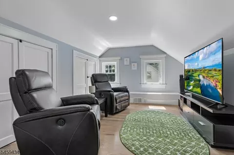Entry Way - 938 Madison Ave, Plainfield, NJ 07060 photo 4 of 4