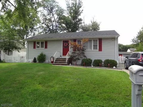 4 Wilbur Ter, Sayreville, NJ 08872