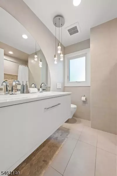 Bath - 33 S Mountain Rd, Millburn, NJ 07041 photo 3 of 4