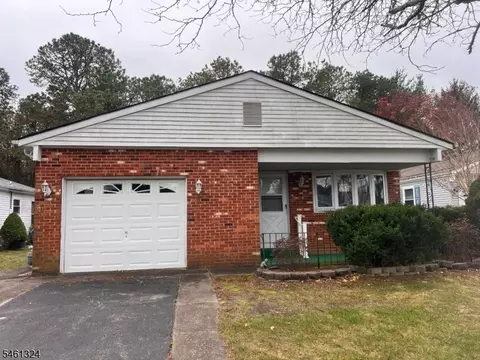 246 Orlando Blvd, Toms River, NJ 08757