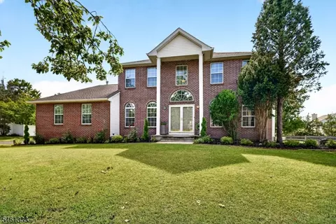 13 Cornelius Way, Somerset, NJ 08873