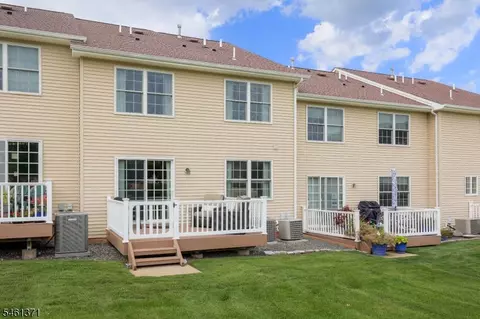 Exterior - 6 Harvey Ct, Clark, NJ 07066 photo 7 of 8